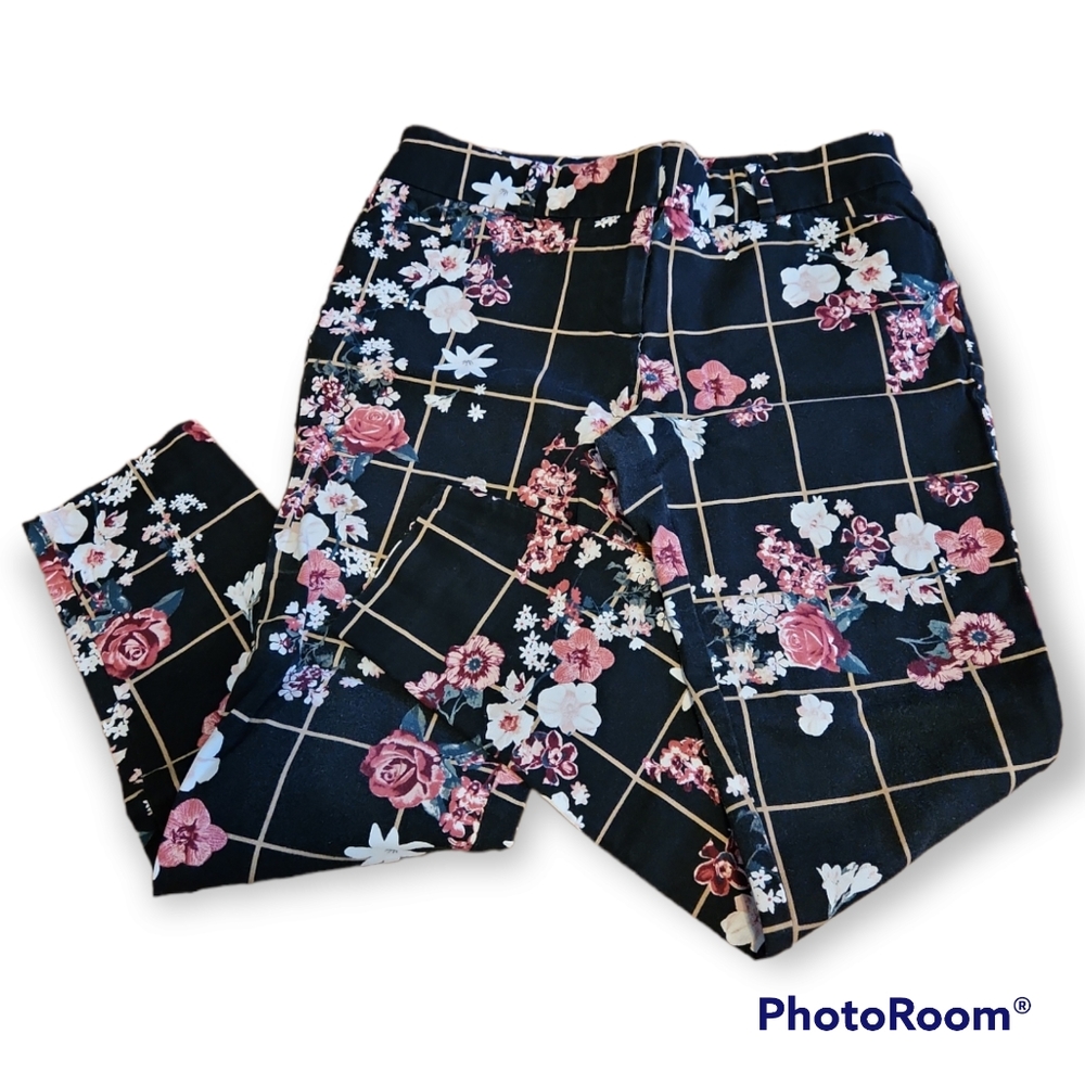 New York And Company Cropped Floral Pants